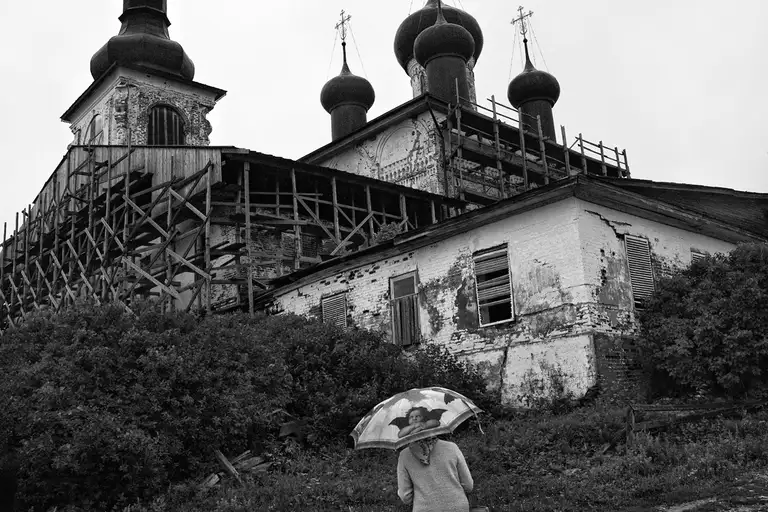 LIFE ON THE VOLGA RIVER